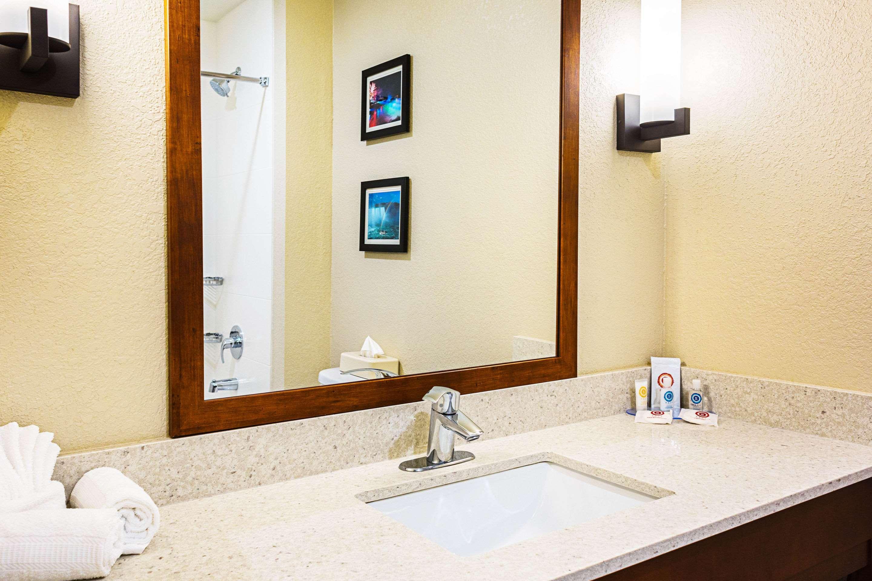 Comfort Inn&Suites Niagara Falls Blvd USA Exterior foto